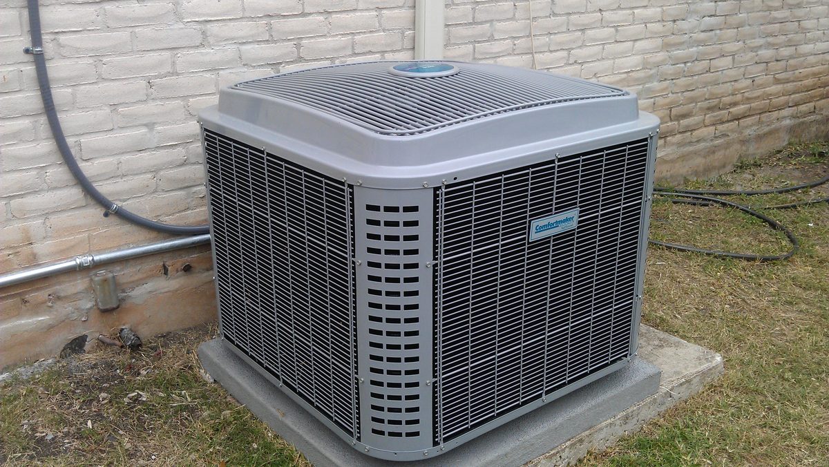 Comfortmaker residential AC condenser replacement and installation by R&R Environmental Mechanical